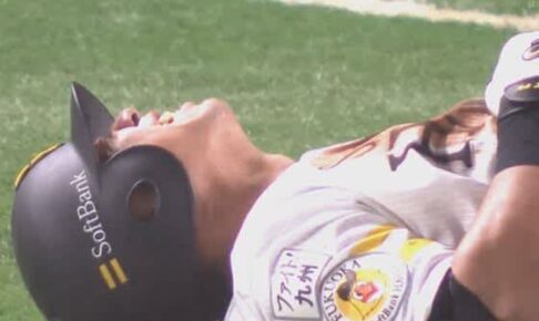 鷹・長谷川勇也、現役最後の打席は一ゴロ　執念のヘッスラ、直後に甲斐が先制2ラン