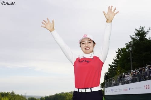 古江彩佳が“地元”で2週連続優勝に言葉を詰まらせ…「ジュニアのころ見に来ていた大会で勝ててうれしい」 古江彩佳が“地元”で2週連続優勝に言葉を詰まらせ…「ジュニアのころ見に来ていた大会で勝ててうれしい」