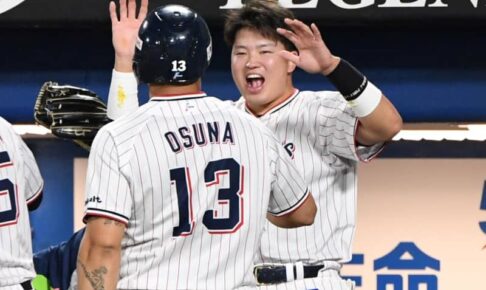 ヤクルト快勝で“V王手”のマジック2！主砲村上の一打から一挙6得点　最短26日胴上げ