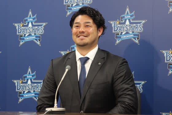 DeNA宮崎敏郎、6年契約で残留 決め手は最終戦セレモニー「熱い気持ち届いた」 DeNA宮崎敏郎、6年契約で残留 決め手は最終戦セレモニー「熱い気持ち届いた」