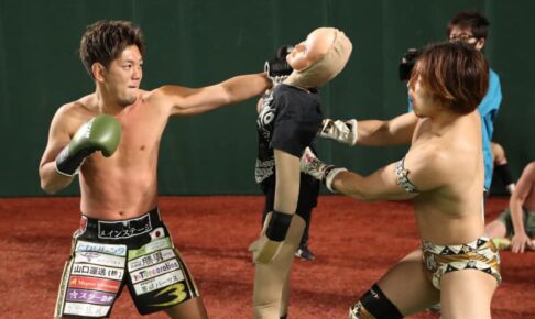 【DDT】皇治 衝撃のプロレスデビュー　今回も頭突きが誤爆「またバッティングで決めてもうた…」