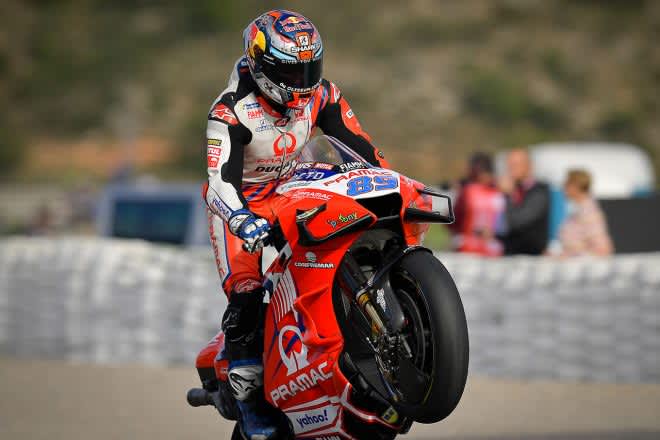 MotoGP第18戦バレンシアGP:ルーキーのマルティンが今季4度目のポール獲得。ロッシはラストレースで10番グリッドに並ぶ MotoGP第18戦バレンシアGP:ルーキーのマルティンが今季4度目のポール獲得。ロッシはラストレースで10番グリッドに並ぶ