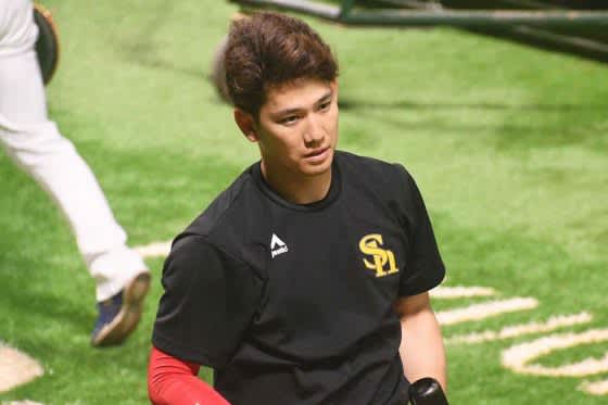 ホークス栗原陵矢、背番号「24」に変更発表 長谷川勇也ら好打者番号を継承 ホークス栗原陵矢、背番号「24」に変更発表 長谷川勇也ら好打者番号を継承