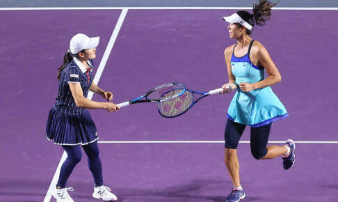 青柴ペア、準決勝敗退。ムグルッサとコンタベイトが決勝へ［WTAファイナルズ・グアダラハラ］