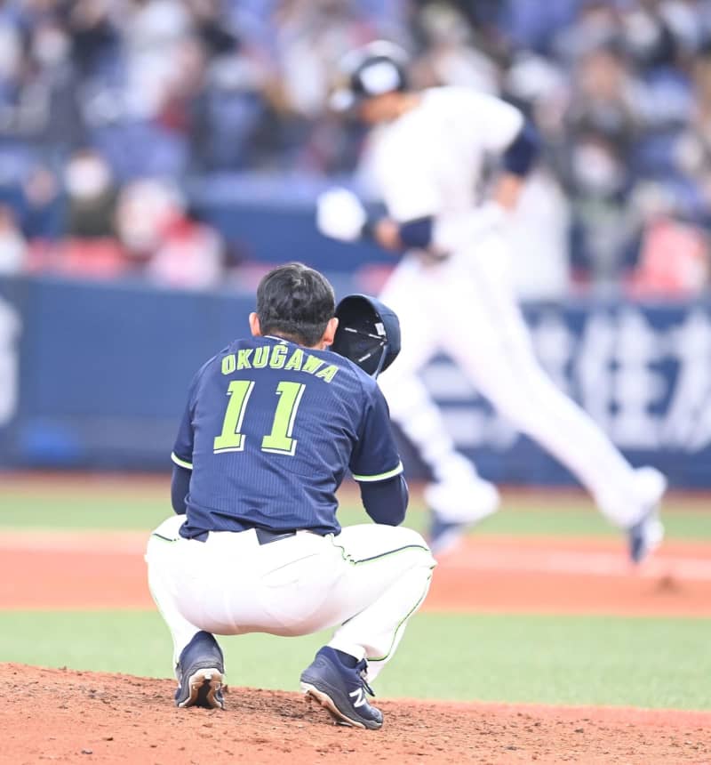 オリックス・モヤが値千金の代打同点ソロ!奥川がっくり オリックス・モヤが値千金の代打同点ソロ!奥川がっくり