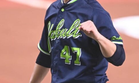 ヤクルト勝利でタイ！高橋が圧巻のプロ初完封！青木V打でセ球団の連敗13で止めた