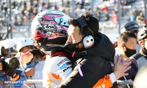 これがGTレースの恐ろしさ。ランキング5位のau TOM’Sが大逆転でチャンピオンに輝く【第8戦GT500決勝レポート】 これがGTレースの恐ろしさ。ランキング5位のau TOM’Sが大逆転でチャンピオンに輝く【第8戦GT500決勝レポート】