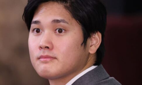 大谷翔平「リアル二刀流／ショータイム」が流行語大賞！ ８年越しリベンジ