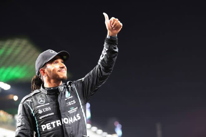 ハミルトンがポール獲得。フェルスタッペン、逆転目前の最終コーナーでフロントロックのミス【予選レポート/F1第21戦】 ハミルトンがポール獲得。フェルスタッペン、逆転目前の最終コーナーでフロントロックのミス【予選レポート/F1第21戦】