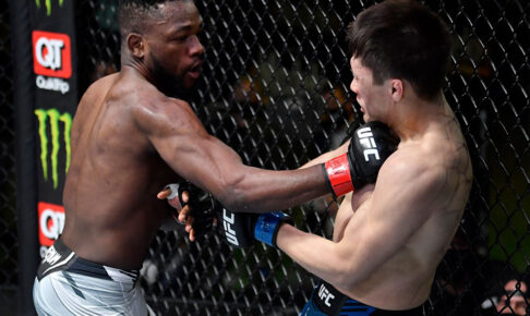 【格闘技／UFC】マネル・ケイプ、カーフキックから怒涛の連打でTKO勝利　「来年はチャンピオンになる」