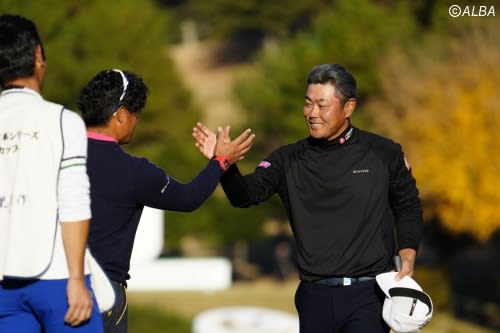 谷原秀人が13回目の挑戦で最終戦V 「43歳にしてメジャーで勝てるとは…」 谷原秀人が13回目の挑戦で最終戦V 「43歳にしてメジャーで勝てるとは…」