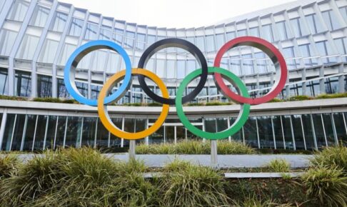 北京冬季五輪は「延期せず」　オミクロン拡大でもIOC自信
