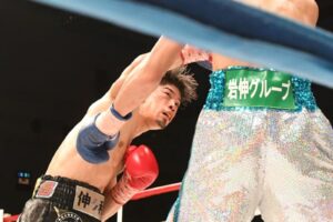 田中恒成　再起戦は2-1判定勝ち　石田匠とのサバイバル戦制す