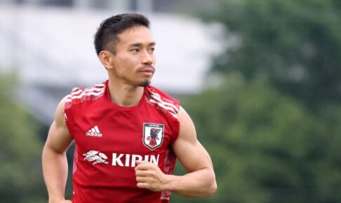 長友佑都は、実はお腹が弱かった。「体質だから仕方ない」で終わらせない、知られざる“菌トレ”の極意