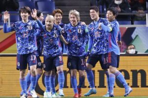 サッカー日本代表、中国下し2位堅持　W杯予選、伊東3戦連発