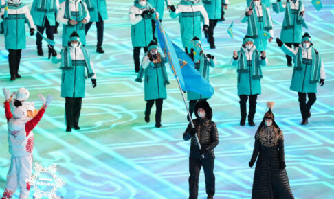 北京五輪にも “カザフスタンのお姫様” が登場！ 上品な衣装に「なんて素敵」　