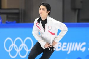 羽生結弦が五輪リンクに入る　報道陣約100人　北京入り後、初の練習参加