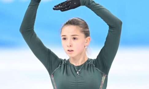 渦中のワリエワ「グッドモーニング」と笑み　公式練習に参加