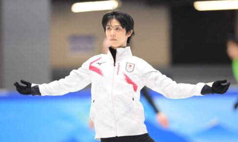 羽生結弦が試合後初練習　トリプルアクセルも2度着氷