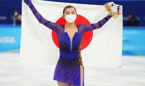 坂本花織が〝ロシアの牙城〟を崩して銅メダル「ビックリしすぎて、うれしすぎます」