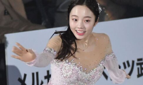 本田真凜が笑顔で観客魅了　アイスショーで望結と姉妹共演