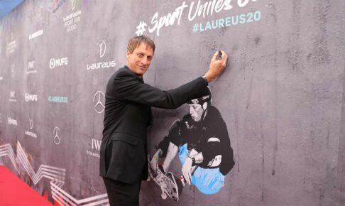 “生きる伝説”トニー・ホークが堀米雄斗と西矢椛に賛辞　日本スケボー界は「新しい可能性が広がっている」