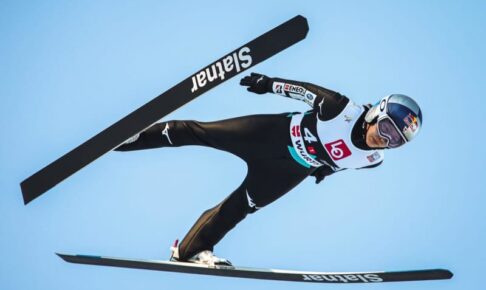 高梨、小林陵らの日本4位　W杯ジャンプ混合団体