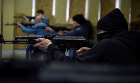 東京五輪の空手銅メダリスト、スタニスラフ・ホルナがウクライナ軍に入隊　「英雄ではない」「私たちは戦う」