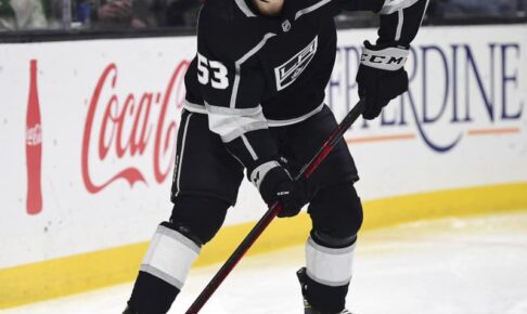 ジョーダン・スペンスがNHLデビュー　21歳DF、日本勢2人目