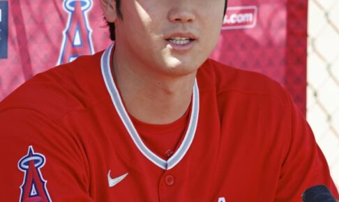 大谷翔平、初記者会見「いいスタート切る」　二刀流の準備は万全