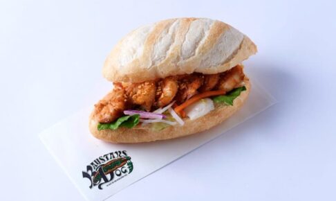 【プロ野球】新たなハマスタグルメ　プリプリのえびが入ったサンドイッチ　16日ヤクルト戦から販売