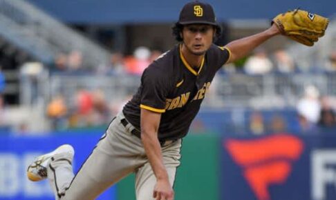 【MLB】ダルビッシュは「絶対に降板するつもりなかった」　打球直撃後の続投を指揮官称賛