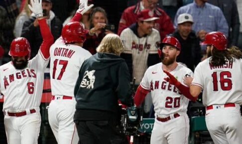 【MLB】大谷翔平の衝撃2打席連発に同僚仰天「アンビリーバブル」　量産確信「HR増えていく」