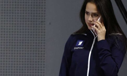 【フィギュア】ザギトワのボクシング初挑戦はミット打ち…元世界王者は「まったく無意味だ」