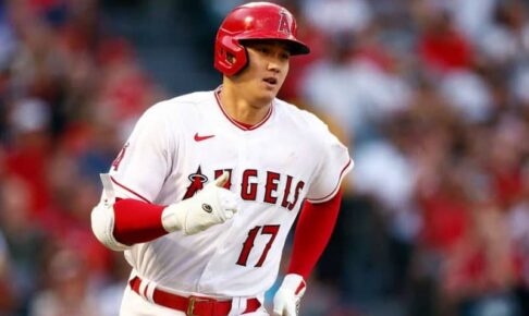 【MLB】大谷翔平、3打数1安打1盗塁　申告敬遠にブーイング　「代行の代行」監督でエ軍2連勝