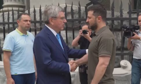 IOCバッハ会長がキーウ訪問 アスリートの援助拡大表明