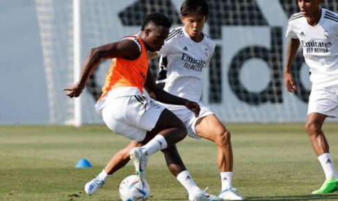 【ラ・リーガ】久保建英が「ソシエダとサインしたいと通知」　レアルへの報告に現地注目、「一歩前進した」と去就動向に言及