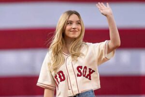 【MLB】シドニー・スウィーニーが「史上最高」の始球式　フォロワー1380万人、ボストン熱狂「大勝利だ」