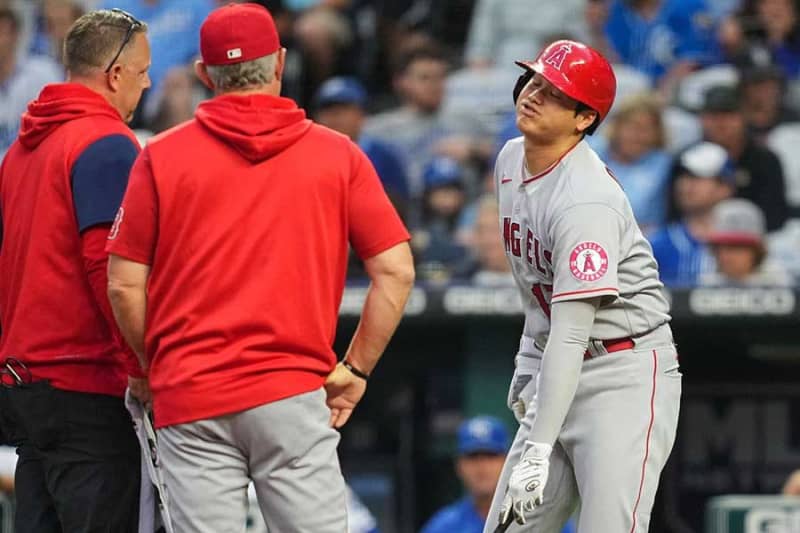【MLB】大谷翔平、自打球で悶絶も快足二塁打 エ軍は救援陣崩壊、7月初の連勝ならず 【MLB】大谷翔平、自打球で悶絶も快足二塁打 エ軍は救援陣崩壊、7月初の連勝ならず