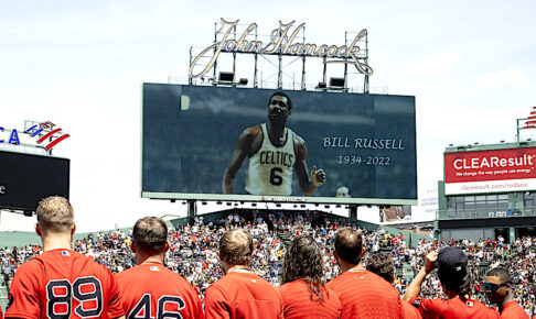 【NBA】ボストン・セルティックスの8連覇、11度優勝をけん引　ビル・ラッセル亡くなる