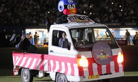 【プロ野球】つば九郎、ホームで2000試合　「じぶんほめたい」