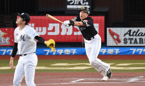 【プロ野球】柳田悠岐、先制15号ソロ　今季パ初、ロッテ佐々木朗希から一発