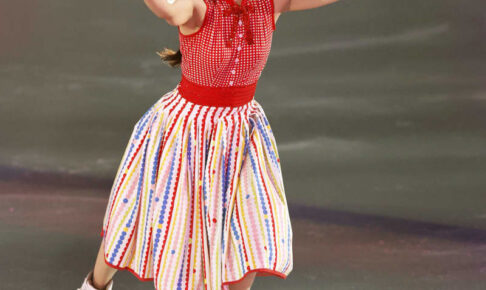 【フィギュア】浅田真央さん新アイスショー開幕　「胸がいっぱい」、ペア演技も