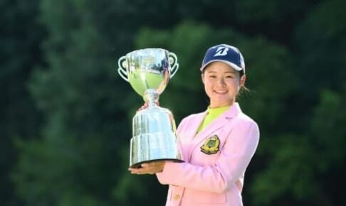 19歳ルーキー・川崎春花が国内メジャーでツアー初優勝　大会史上最年少V
