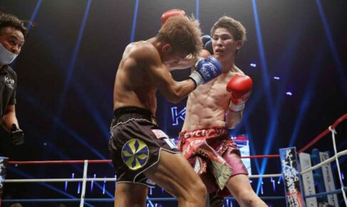 【K-1】“石の拳”レオナ・ペタスが涙の王座戴冠、亡き母との約束果たす「武尊選手のおかげで頑張れた」