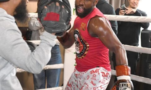 【超RIZIN】メイウェザー見せた「次元が違う」実力！公開練習は1時間遅刻も「これから買い物に行く」
