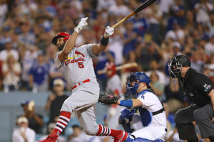 史上4人目となる700号本塁打を達成したアルバート・プホルス　(C) Getty Images