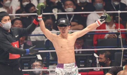 【超RIZIN】吉成名高、タイ人ファイターに1RTKO勝ち　フックとボディーをほぼ同時に当てる
