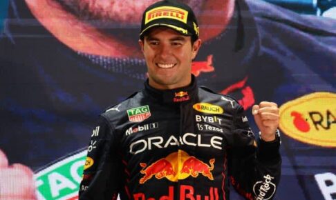 6台リタイアの大波乱レース。ペレスがルクレールを抑えきり優勝、フェルスタッペンは7位【決勝レポート／F1第17戦】