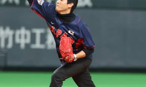 【侍ジャパン】サッカー元日本代表・内田篤人氏が初始球式で１０９キロ「うれしかった」